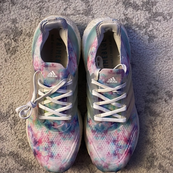 Size 11 - adidas UltraBoost 21 Tie-Dye 2021 - Picture 3 of 5